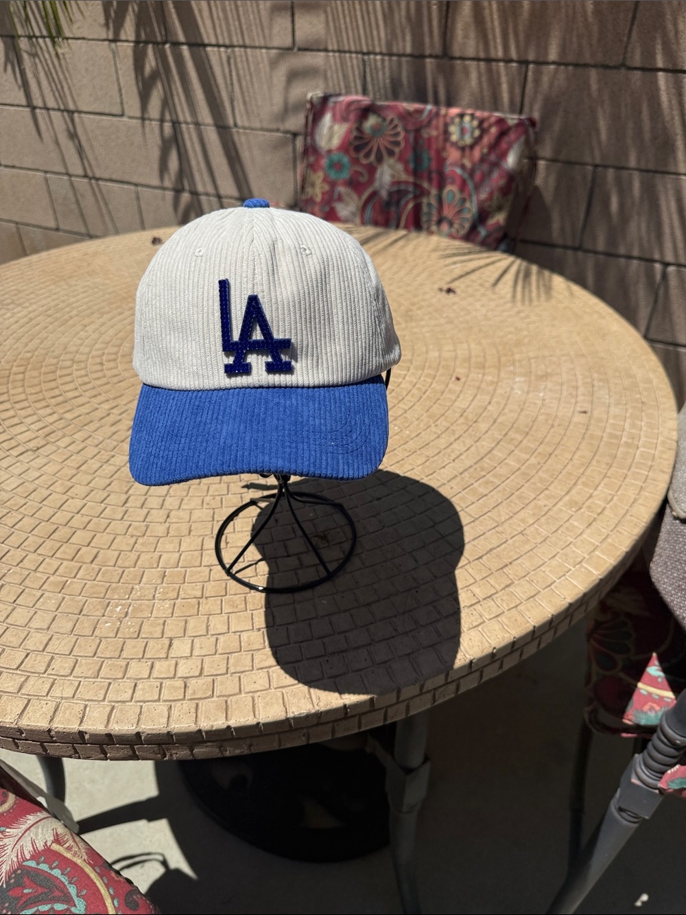 LA Logo Women’s  Corduroy Baseball Cap — White & Blue